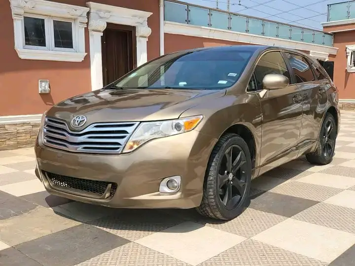Sleek and Spacious – Snag this Fully-Loaded 2010 Toyota Venza in Lagos