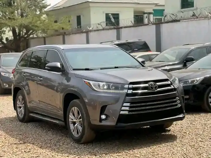 Checking Out This Unregistered 2017 Toyota Highlander XLE